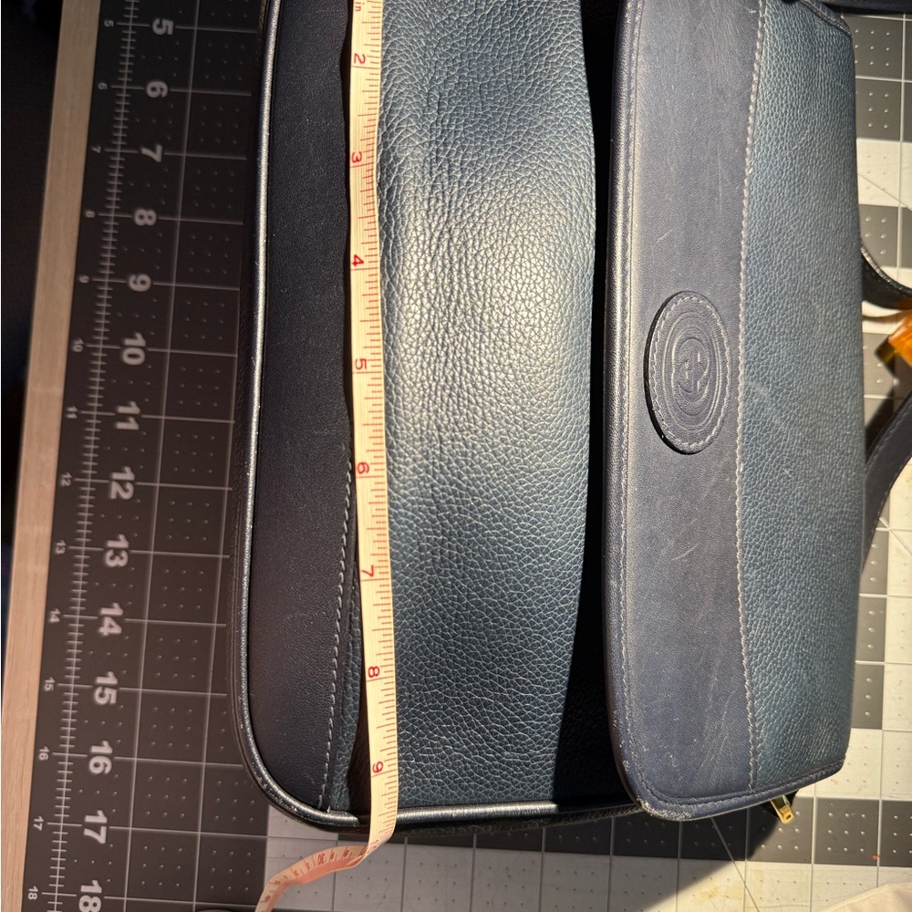 Gucci vintage Navy Blue Leather Crossbody Bag - Picture 10 of 12